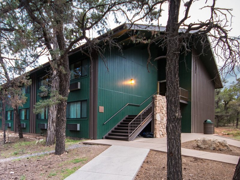 Yavapai Lodge West