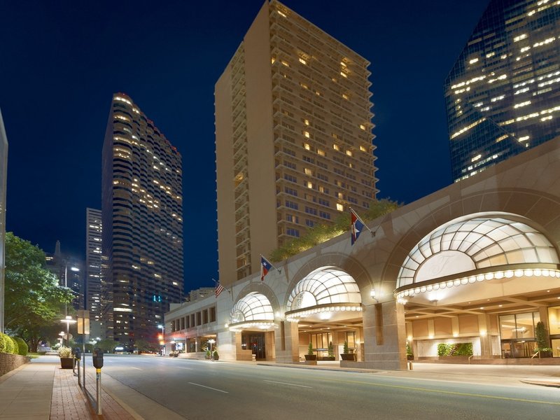 The Fairmont Dallas Hotel