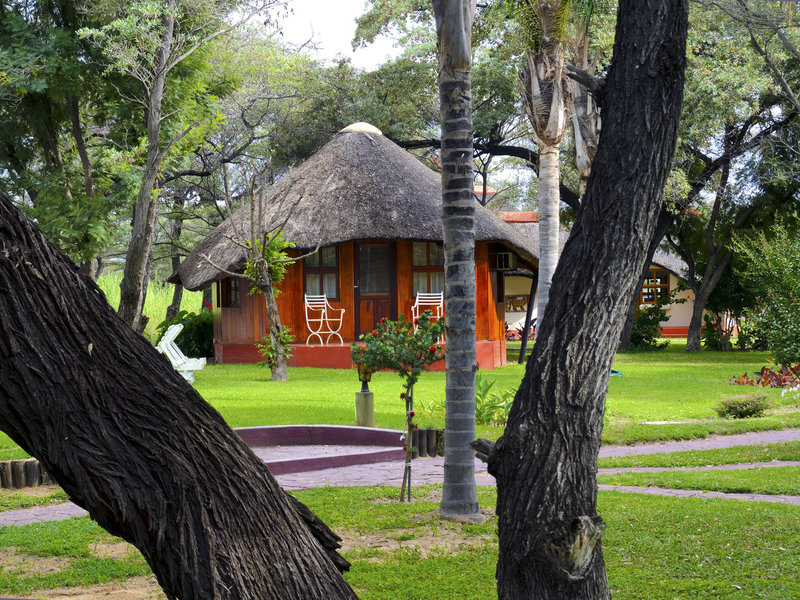 Hakusembe River Lodge