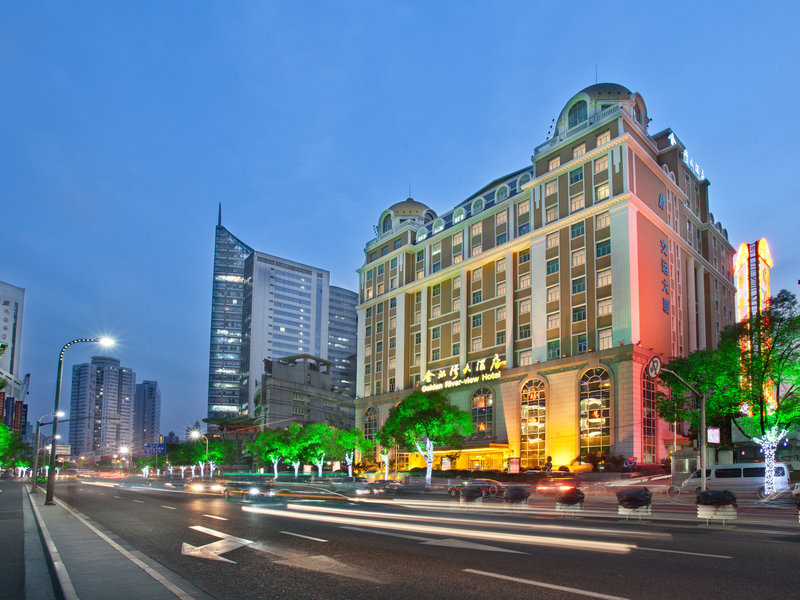 Shanghai Golden River-View Hotel