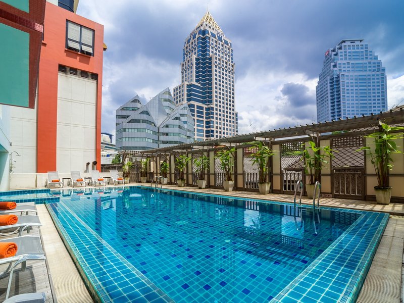 Bandara Suites Silom