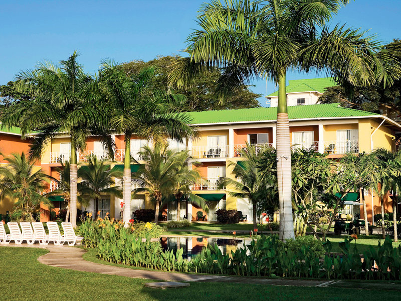 Royal Decameron Golf Beach Resort Villas